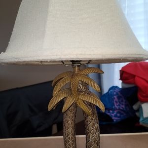 Beautiful tropical Palm tree tableside lamp